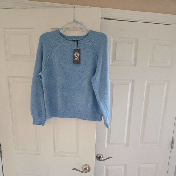 NWT Vince Camuto sweater - Picture 1 of 3